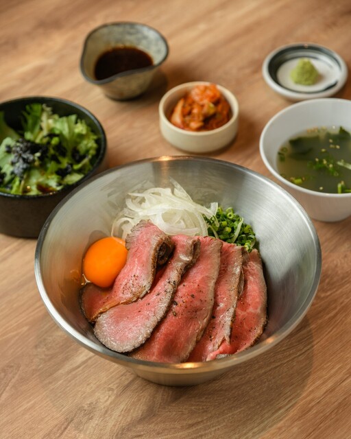 和牛ローストビーフ丼定食 [数量限定]

