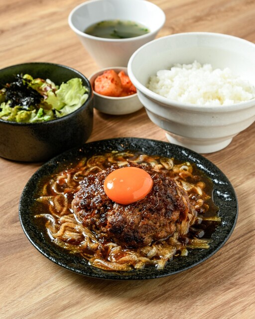 和牛安萬バーグ定食

