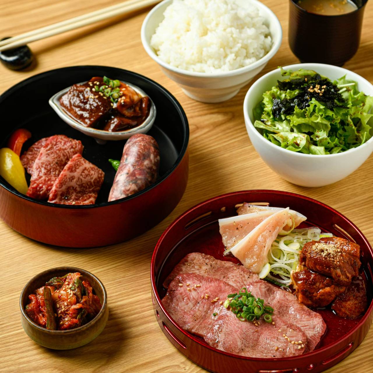 特選焼肉ランチセット (生タン入り)